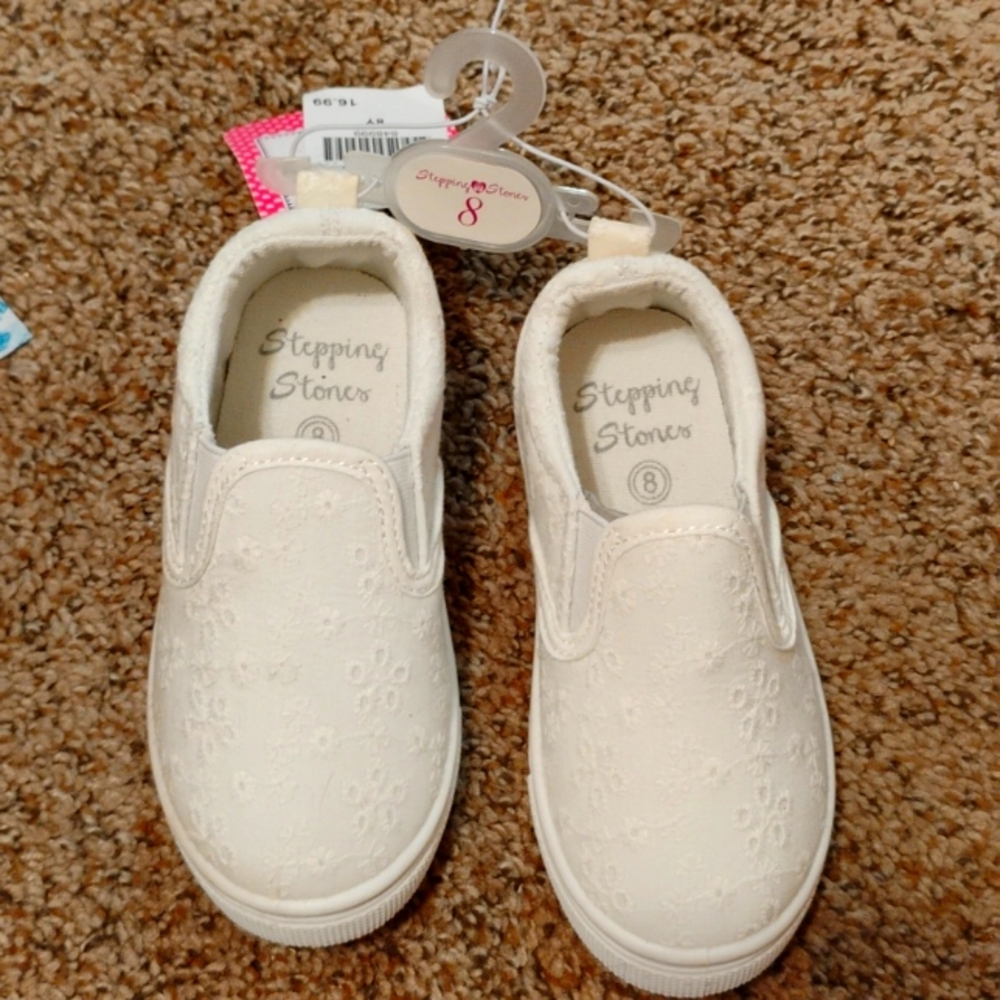 Toddler girls white canvas slip on shoes size 8